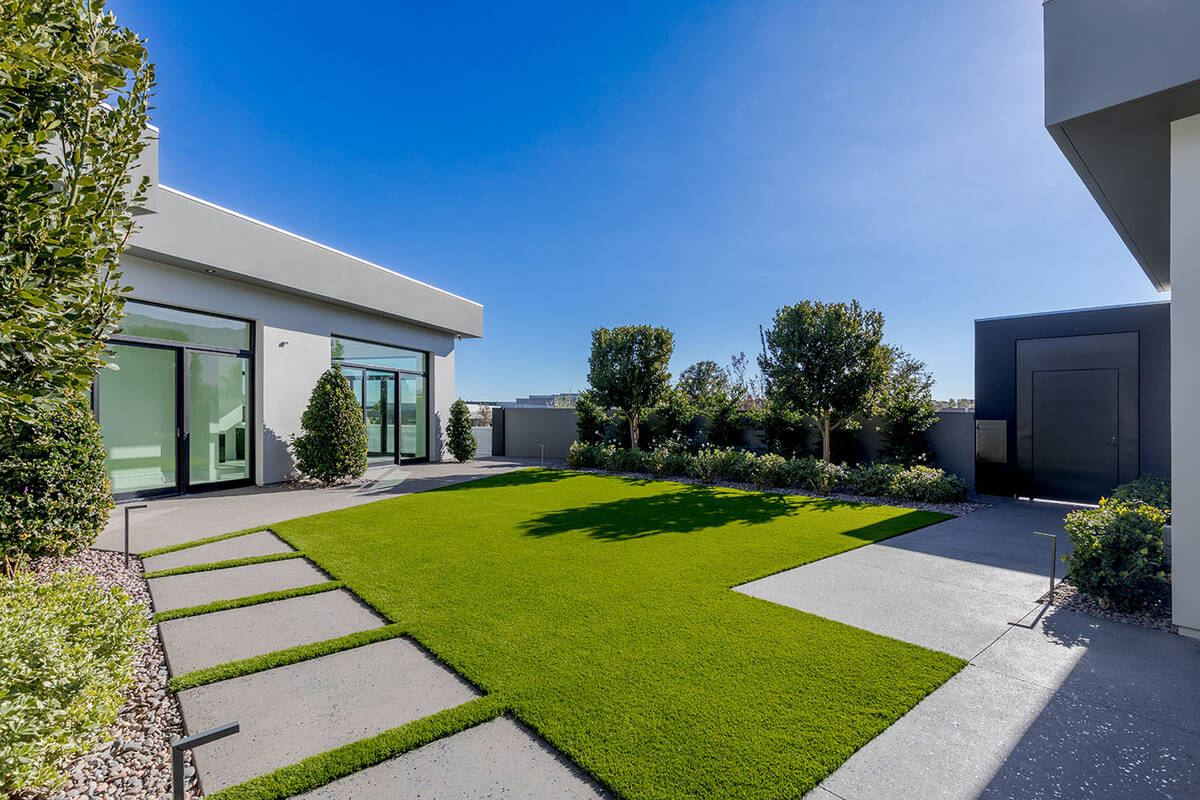 The home has a center courtyard. (Rob Jensen Co)
