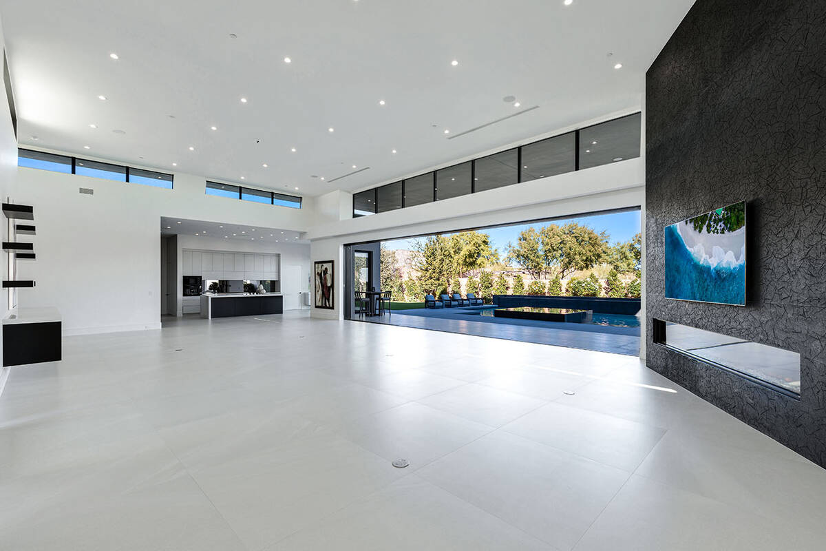 The living area. (Rob Jensen Co)