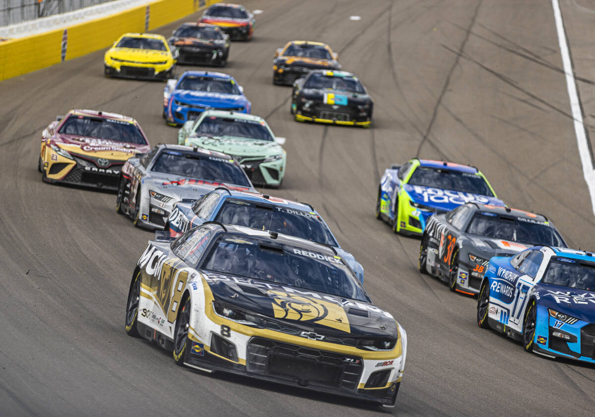 NASCAR Cup Series driver Tyler Reddick (8) leads the pack during the Pennzoil 400 NASCAR Cup Se ...