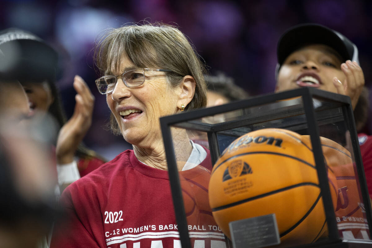 Stanford head coach Tara VanDerveer accepts an award for winning her 1000th  career game after t … | Las Vegas Review-Journal