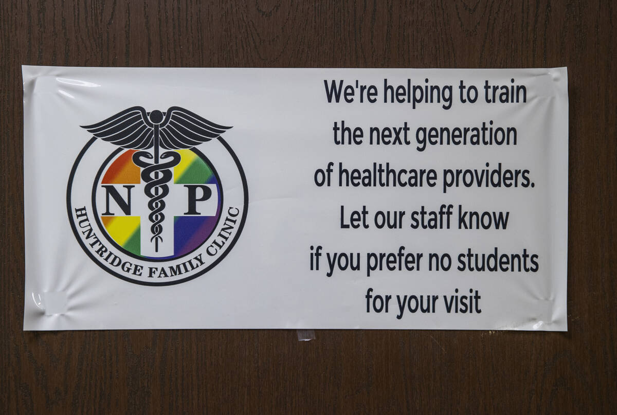 Sign on a door in the lobby of the Huntridge Family Clinic. (L.E. Baskow/Las Vegas Review-Journ ...
