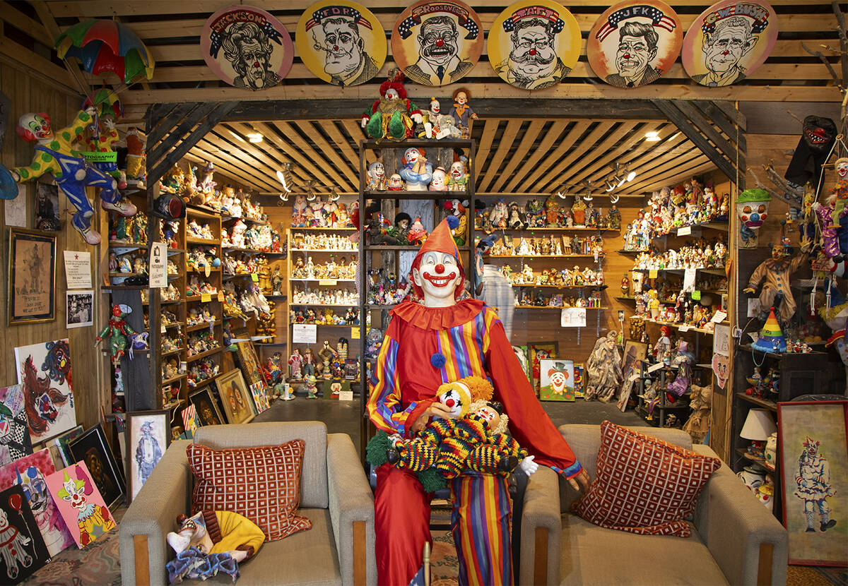 The world's largest collection of clown figurines is on display at the 31-room Clown Motel in T ...