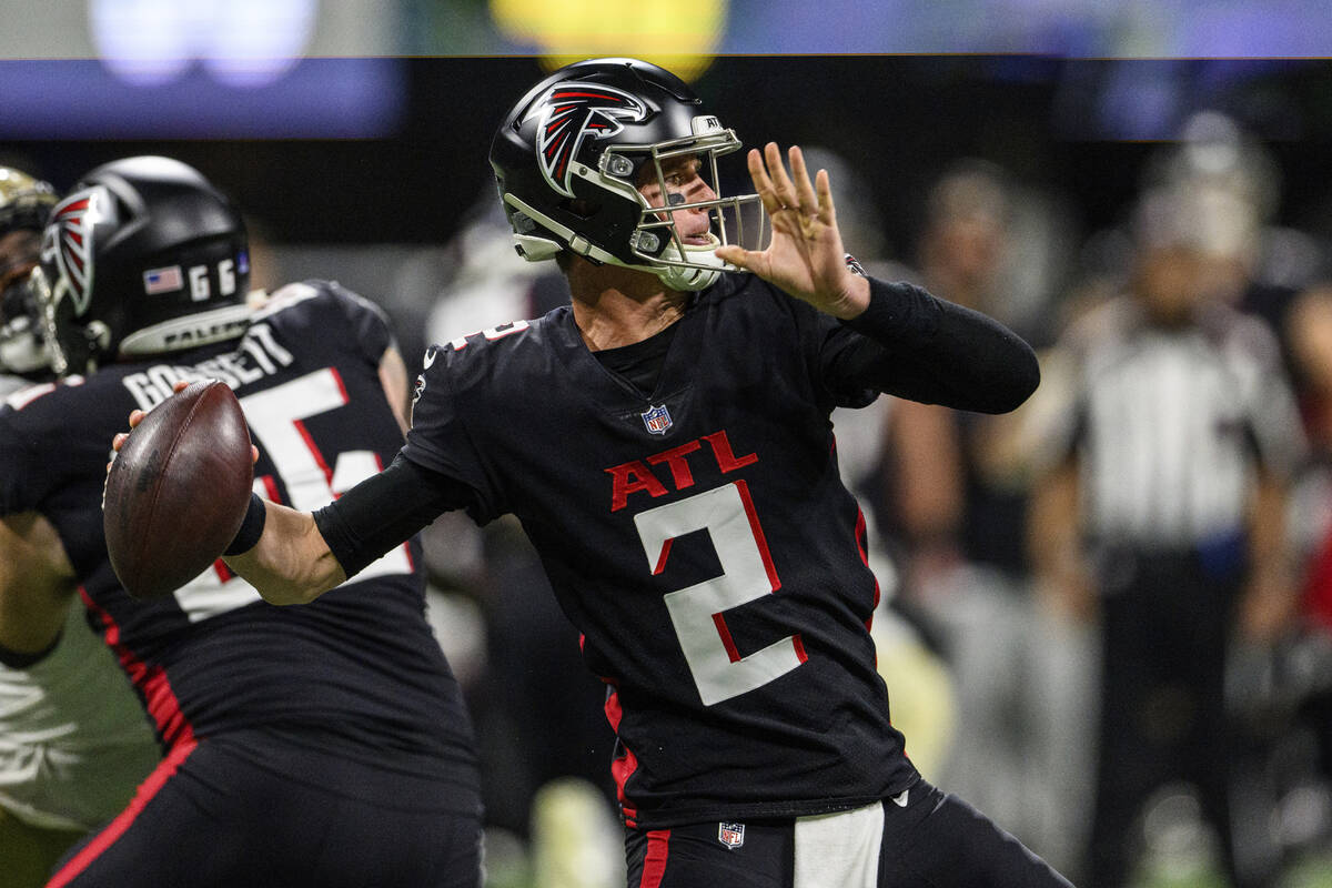 Atlanta Falcons quarterback Matt Ryan (2) throws during the first half of an NFL football game ...