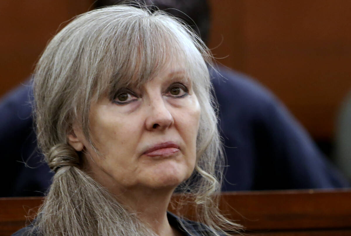 Linda Cooney mengaku bersalah atas insiden penembakan putranya tahun 2011