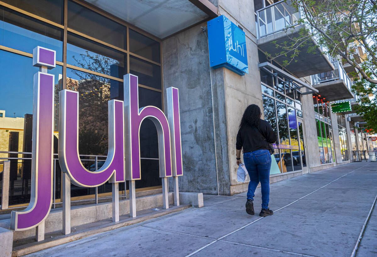 Juhl condominiums in downtown Las Vegas on Wednesday, March 23, 2022. (Benjamin Hager/Las Vegas ...