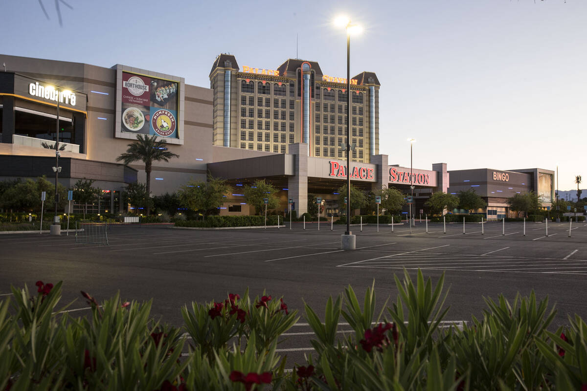 Stasiun Kasino dituntut oleh pekerja perhotelan