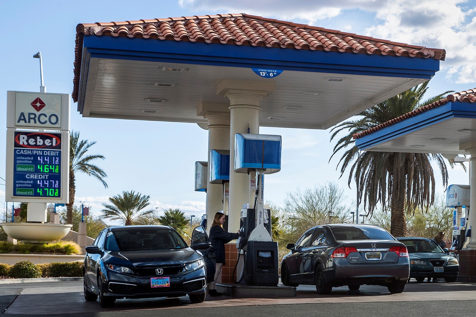 Gas prices hit record high in Las Vegas Local Las Vegas Local