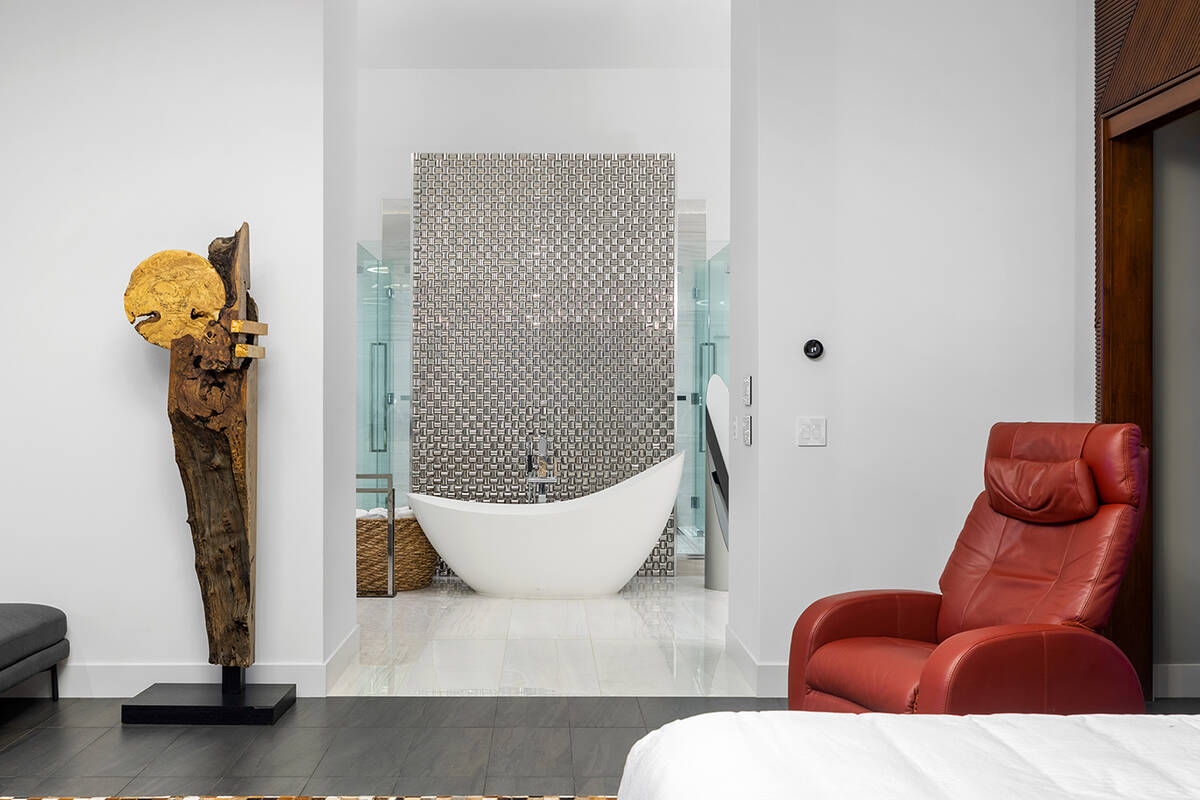 Each bedroom is en suite. (Napoli Group)