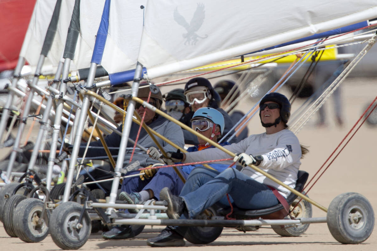 Renee Fields and pilots in the standart class line up to start a race during America's Landsail ...