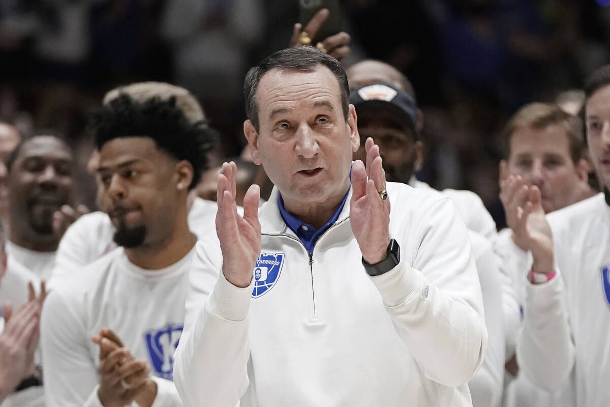 North Carolina vs. Mike Krzyzewski dan Duke di Final Four