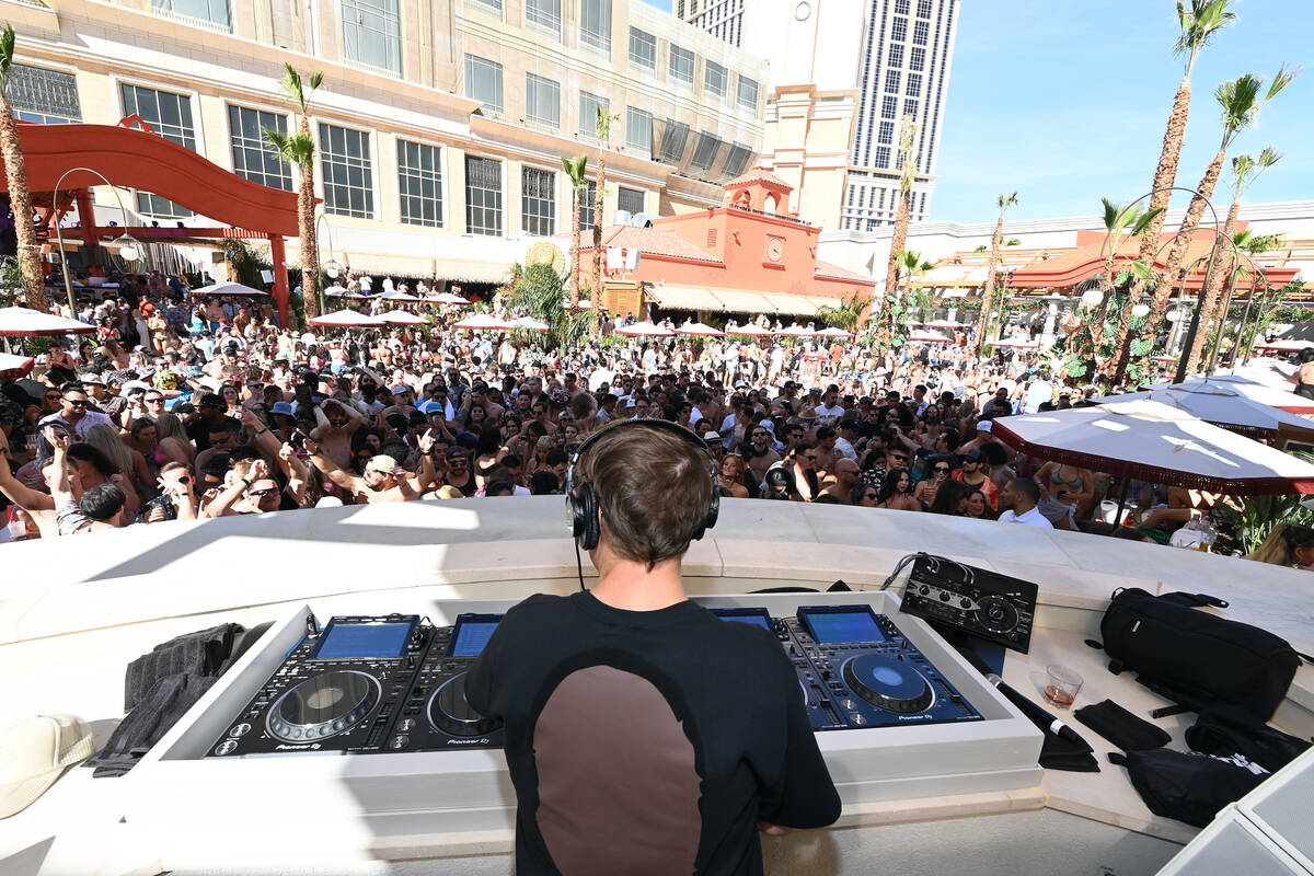 Las Vegas Pool Clubs Set to Reopen in March 2021 With Social Distancing  Measures -  - The Latest Electronic Dance Music News, Reviews &  Artists