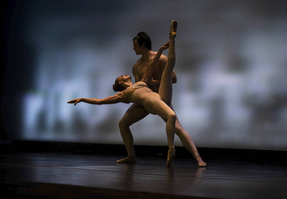 Nevada Ballet Theatre dancers Steven Goforth and Brooke Lyness perform during NBT’s 38th ...