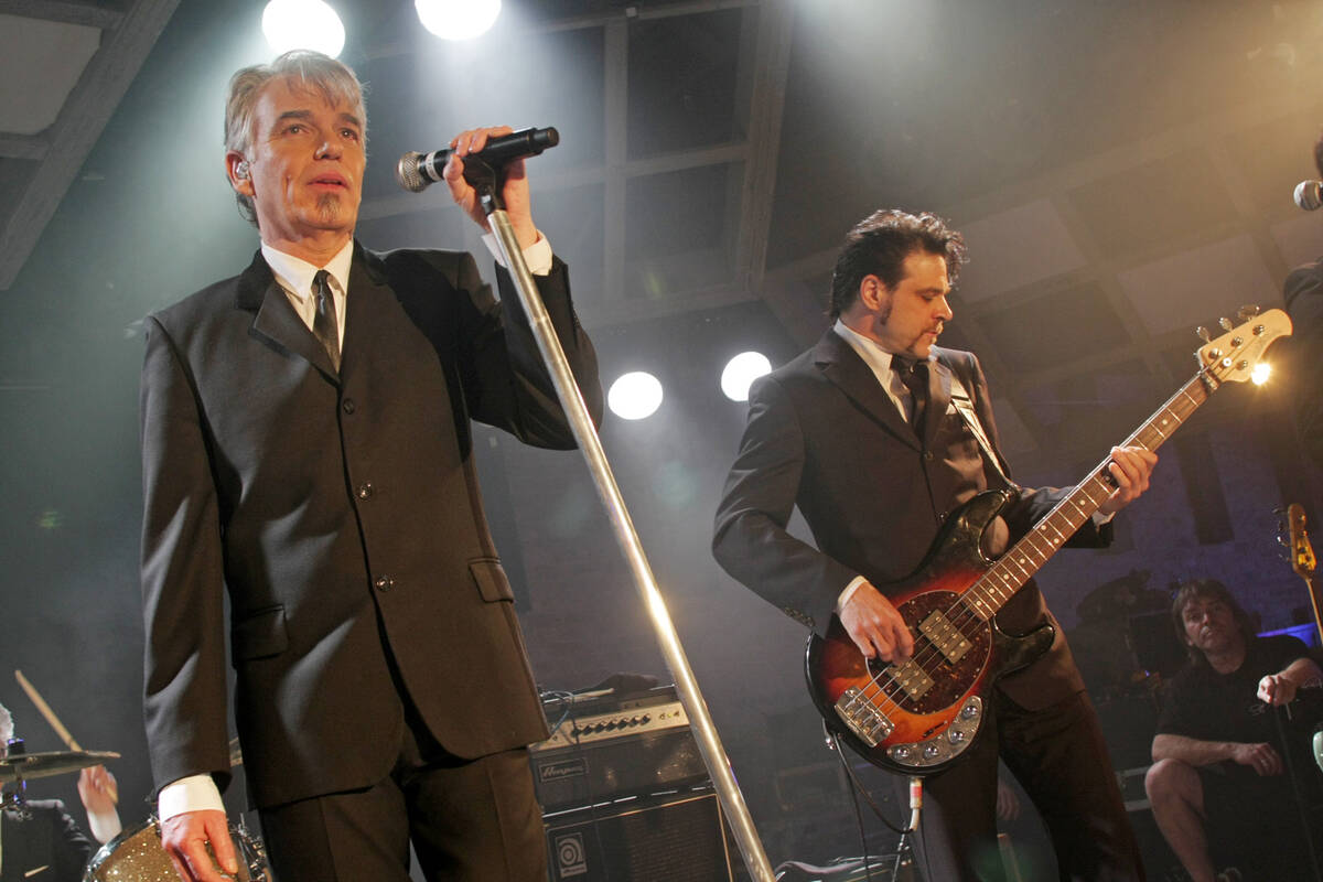 Billy Bob Thornton and the Boxmasters. (AP Photo/Jack Plunkett) Billy Bob Thornton and th ...