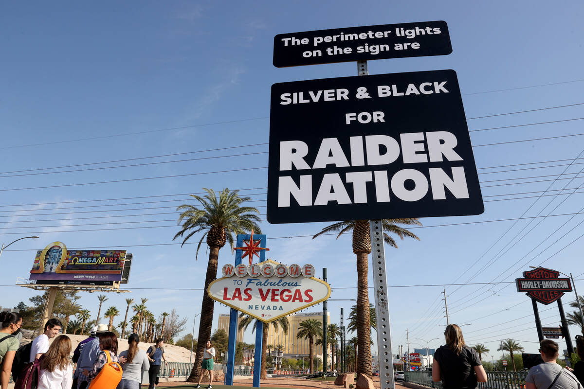 Welcome to Fabulous Las Vegas sign perimeter bulbs are Raiders silver and black Monday, April 2 ...