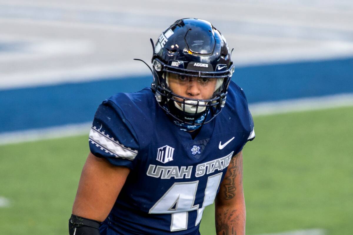 Utah State Aggies linebacker Elijah Shelton (41) lines up during an NCAA football game on Satur ...
