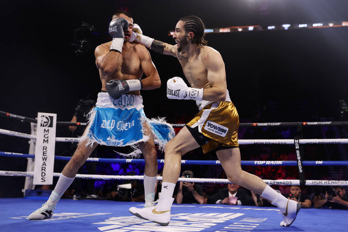 Nico Ali Walsh, right, connects a punch against Alejandro Ibarra in a first round of a middlewe ...