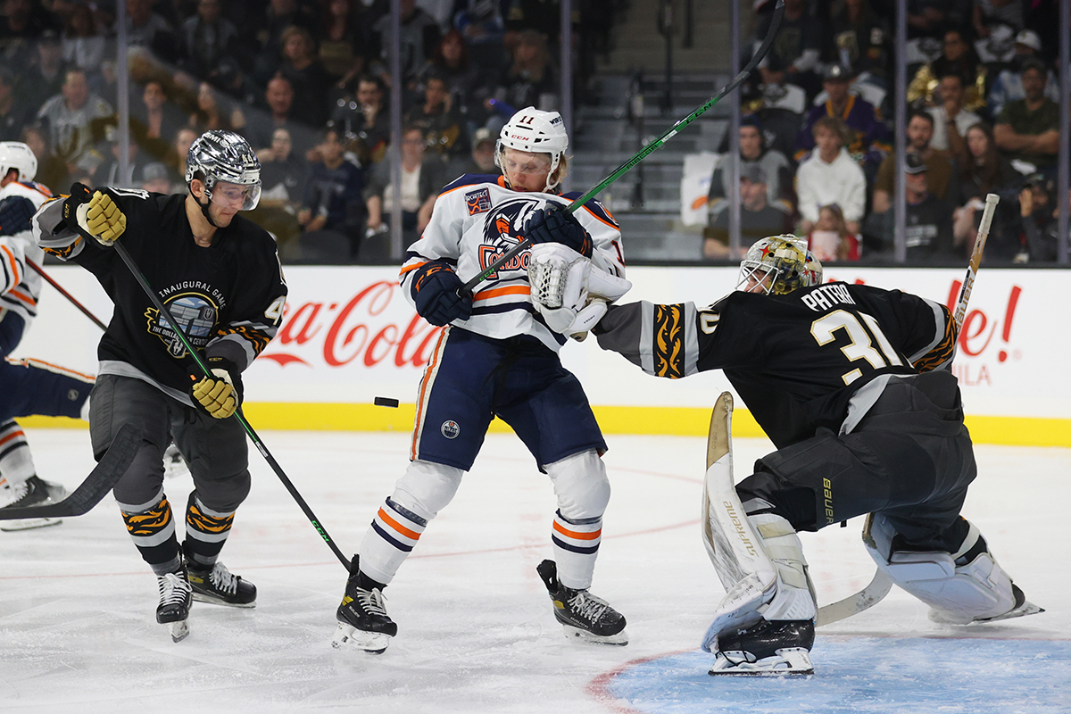 Silver Knights membuka Dollar Loan Center dengan kekalahan dari Bakersfield Condors
