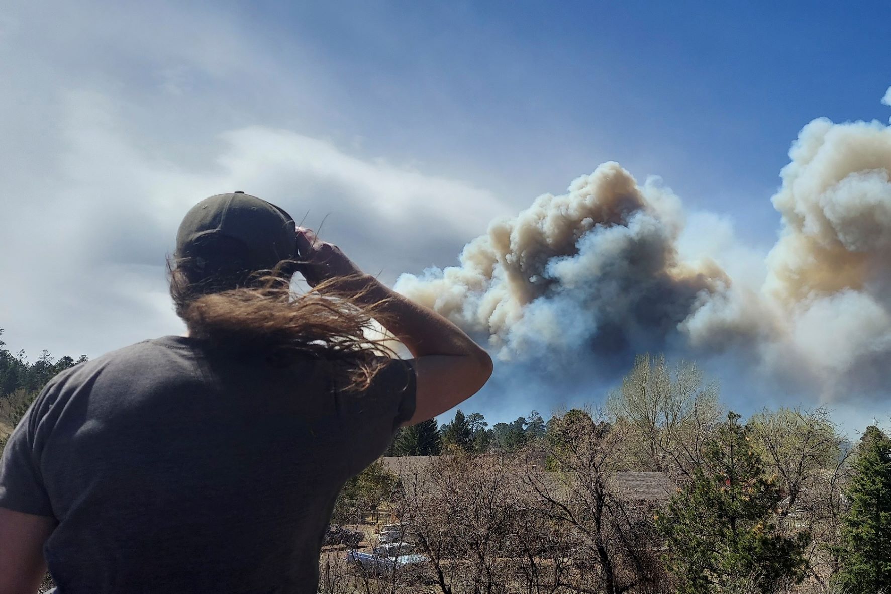 Kebakaran hutan Arizona Utara memaksa beberapa warga mengungsi
