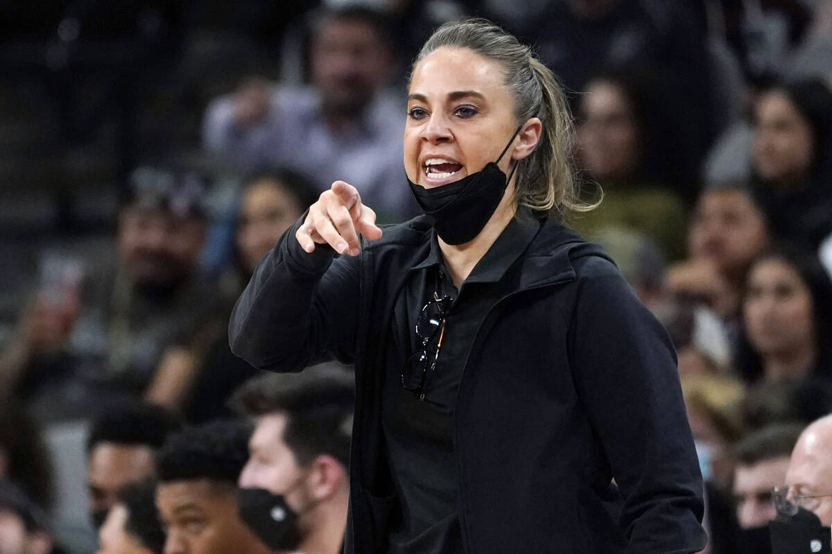 Pelatih Aces Becky Hammon bersiap untuk musim pertama di pinggir lapangan
