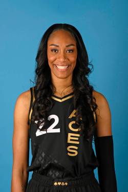 LAS VEGAS - 02 MEI: A'ja Wilson #22 dari Las Vegas Aces berpose untuk sundulan selama media d...