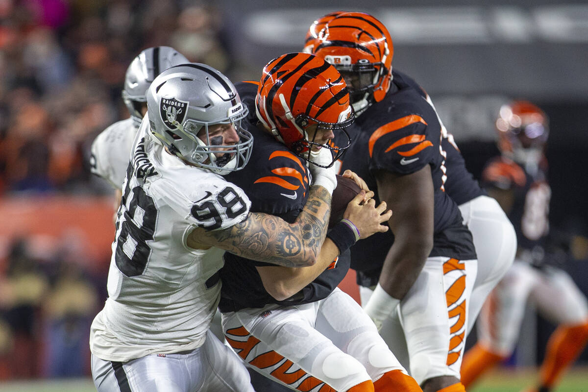 Runtuhnya pertahanan Raiders: Perubahan besar-besaran di DL, LB
