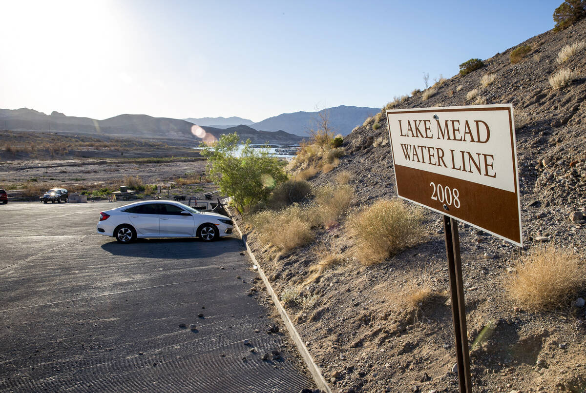 A sign denotes the lake’s water line in 2008 in Callville Bay along the shoreline of Lak ...