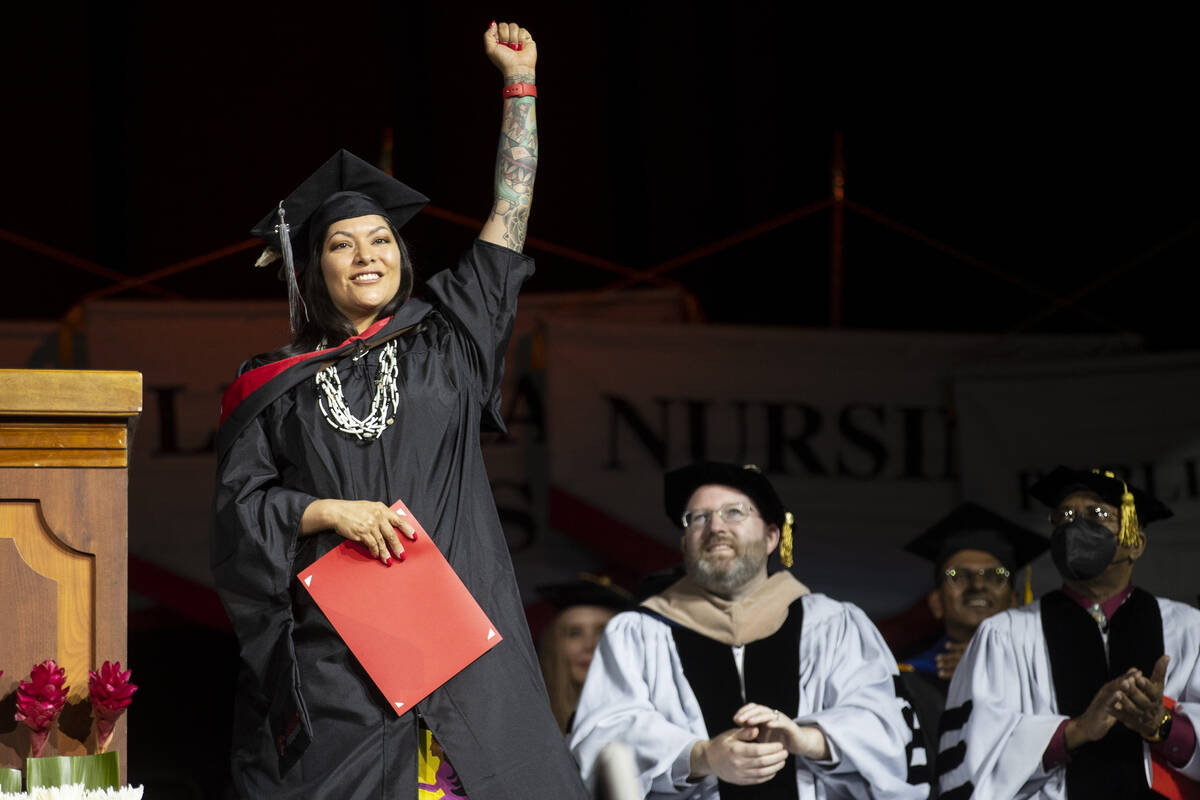 UNLV holds graduation ceremonies — PHOTOS | Las Vegas Review-Journal
