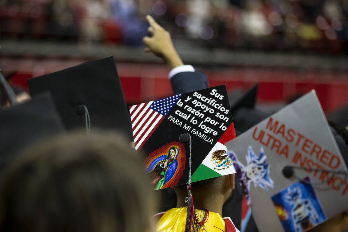 UNLV holds graduation ceremonies — PHOTOS Education Local