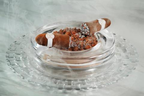 Don't you love the smell of a good cigar? This dessert version made from milk chocholate fools ...