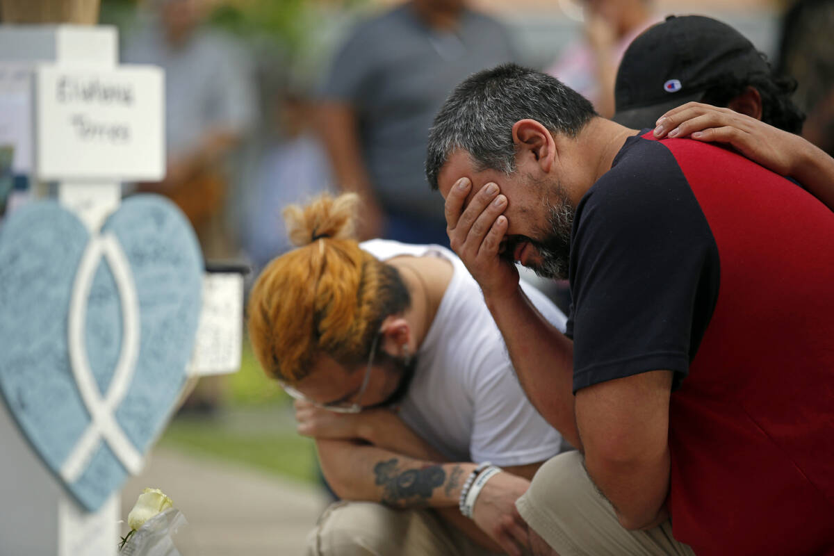 Penembakan di sekolah Texas: ‘Keputusan yang salah’ bagi petugas untuk menunggu |  Bangsa dan Dunia
