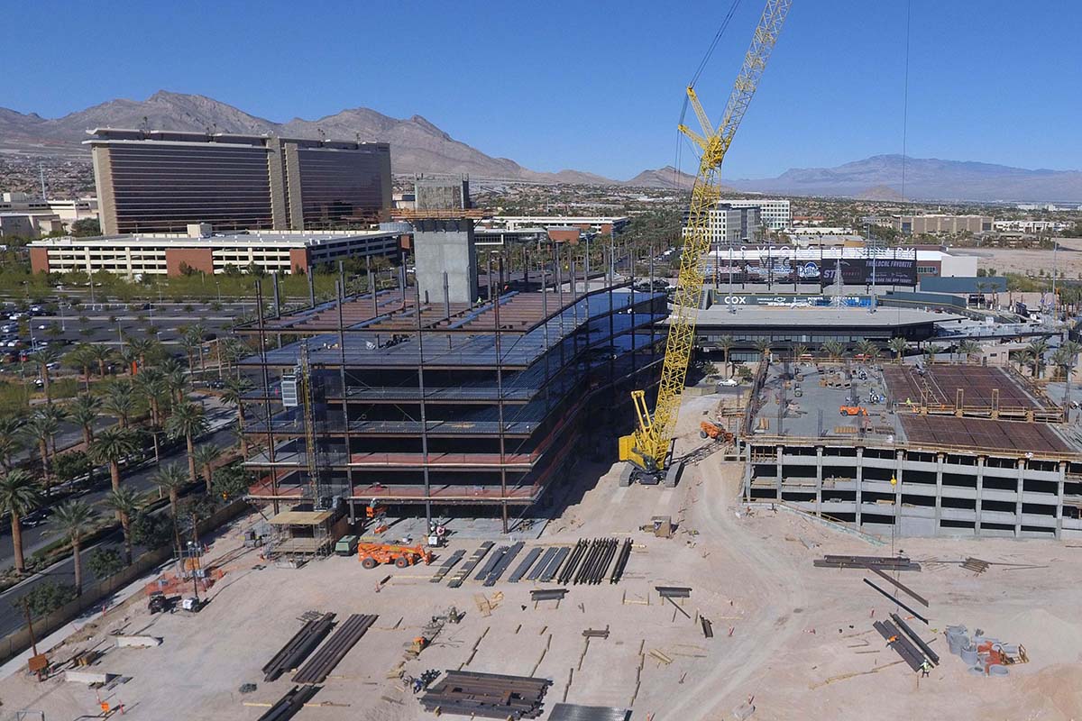 Gedung perkantoran Summerlin di sebelah Las Vegas Ballpark menandatangani lebih banyak sewa