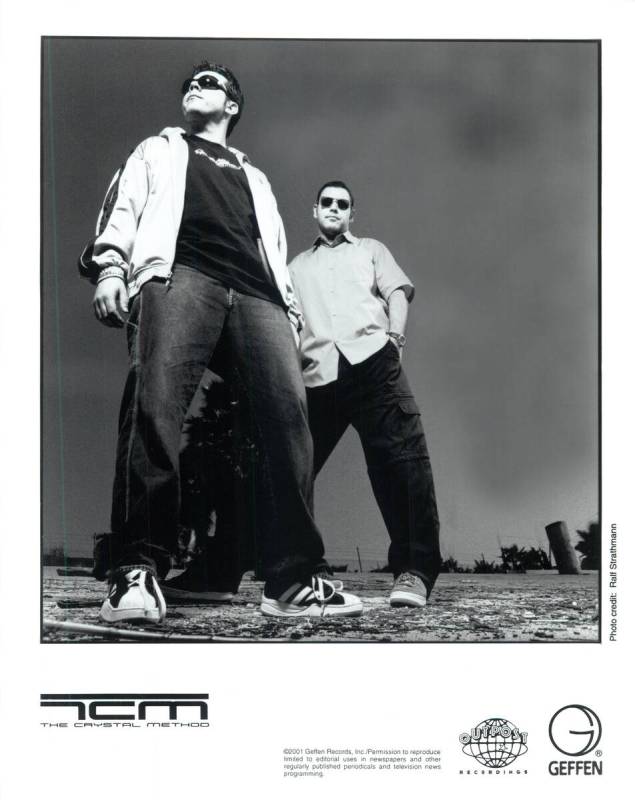 - 1999 THE CRYSTAL METHOD (L-R) Scott Kirkland, Ken Jordan - Recording Artists (BETH HERZHAFT ...