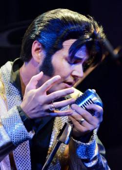 Travis Allen performs as Elvis Presley during "All Shook Up." (Bill Hughes/Las Vegas Review-Jo ...