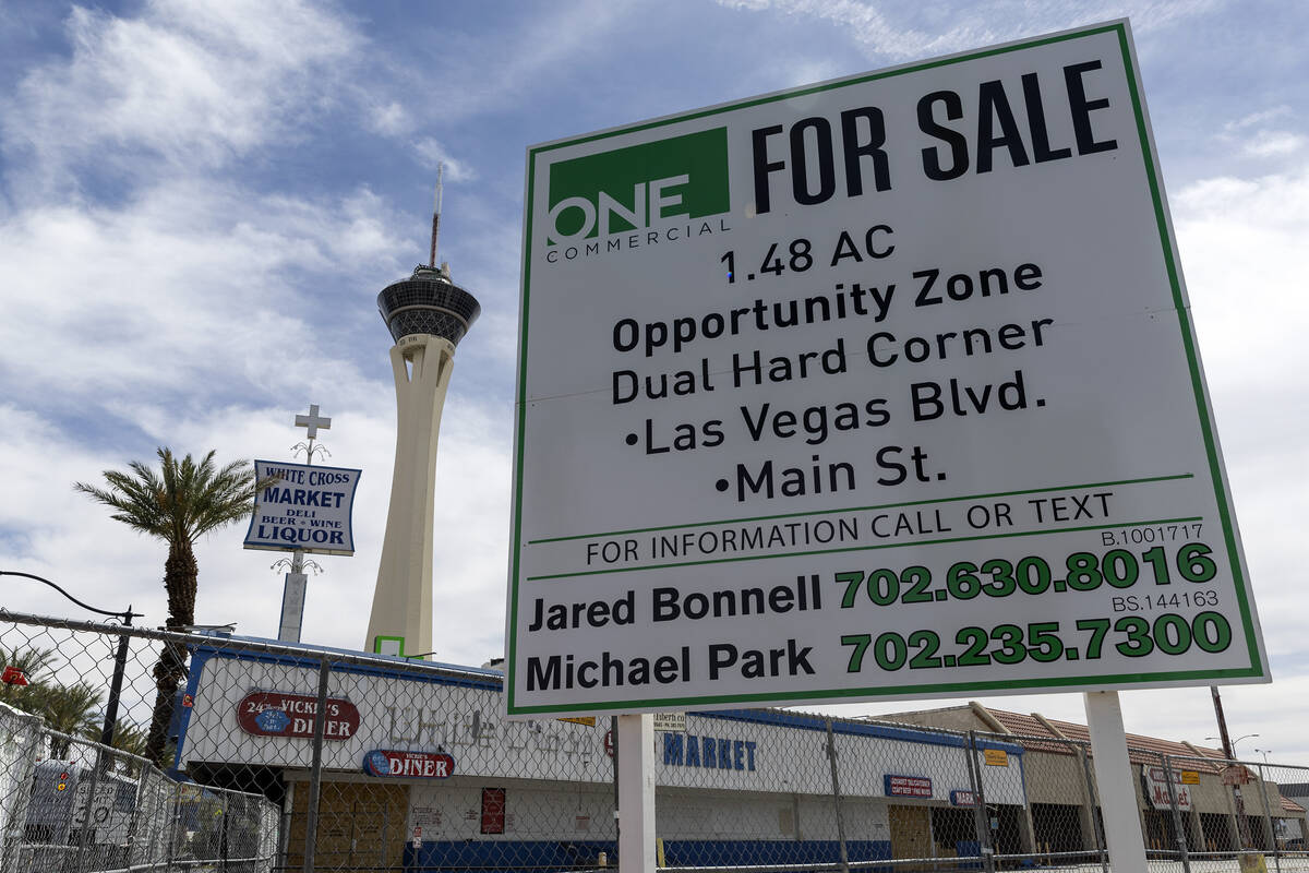 Gedung White Cross Market di Las Vegas untuk dijual