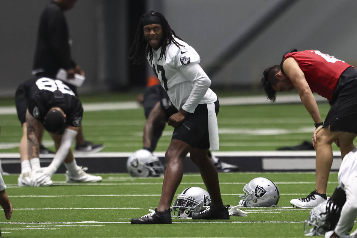 Davante Adams mengatakan masa depan Aaron Rodgers membantu memimpin Raiders