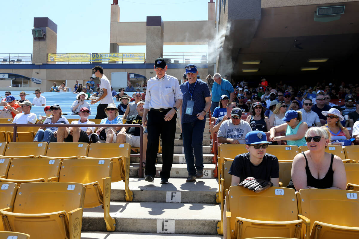 Clark County Commissioner Larry Brown, left, with Las Vegas Review-Journal columnist Ron Kantow ...