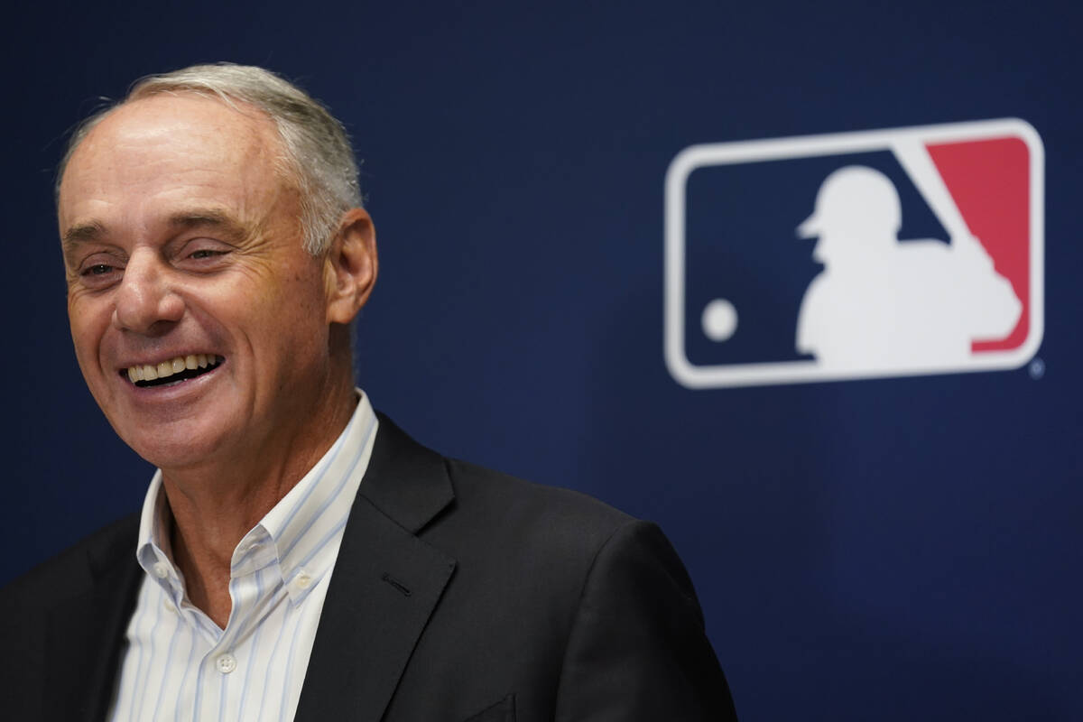Kesepakatan A diperlukan segera, kata komisaris MLB