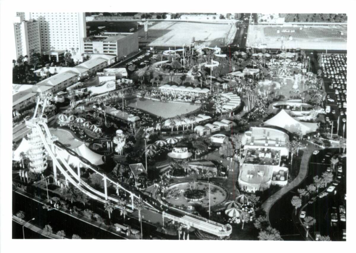 An aerial view of Wet 'n' Wild on the Las Vegas Strip. (Las Vegas Review-Journal)