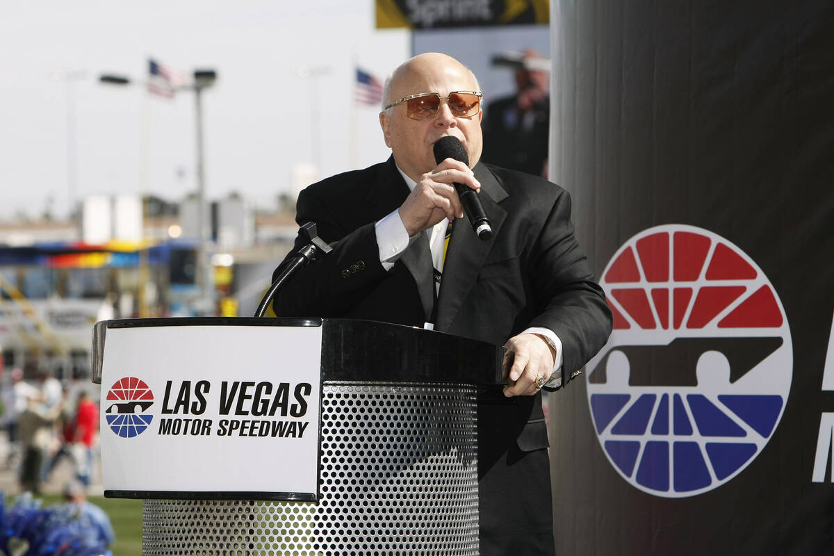 Bruton Smith meninggal pada usia 95;  pemilik Las Vegas Motor Speedway
