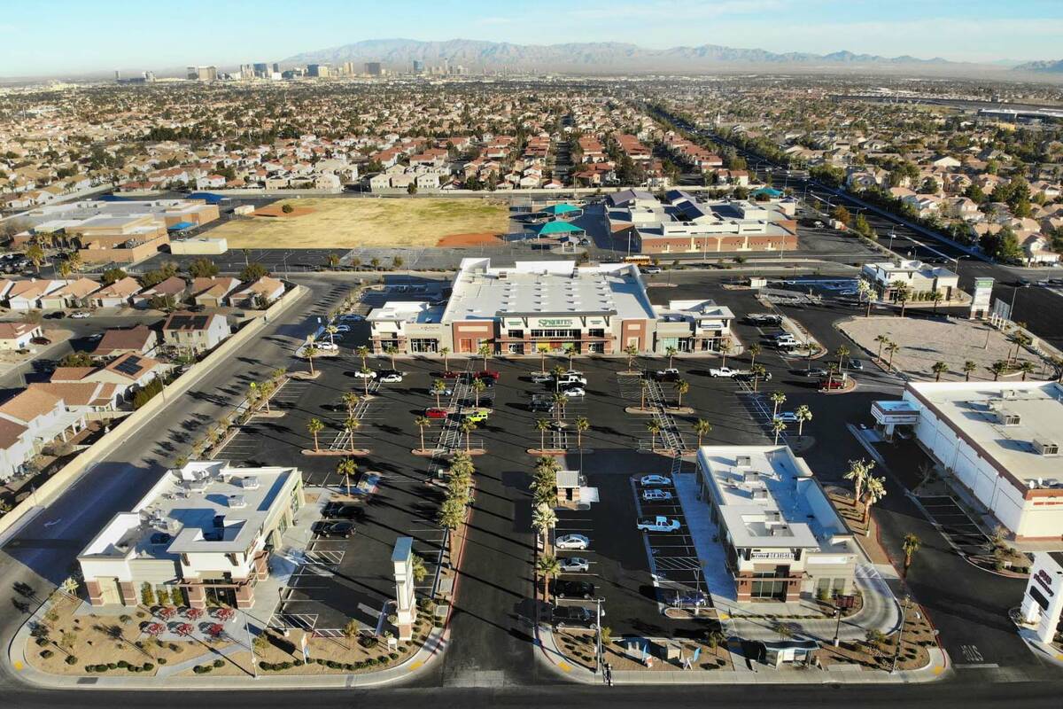 Raksasa real estat Chicago membeli pusat ritel Las Vegas