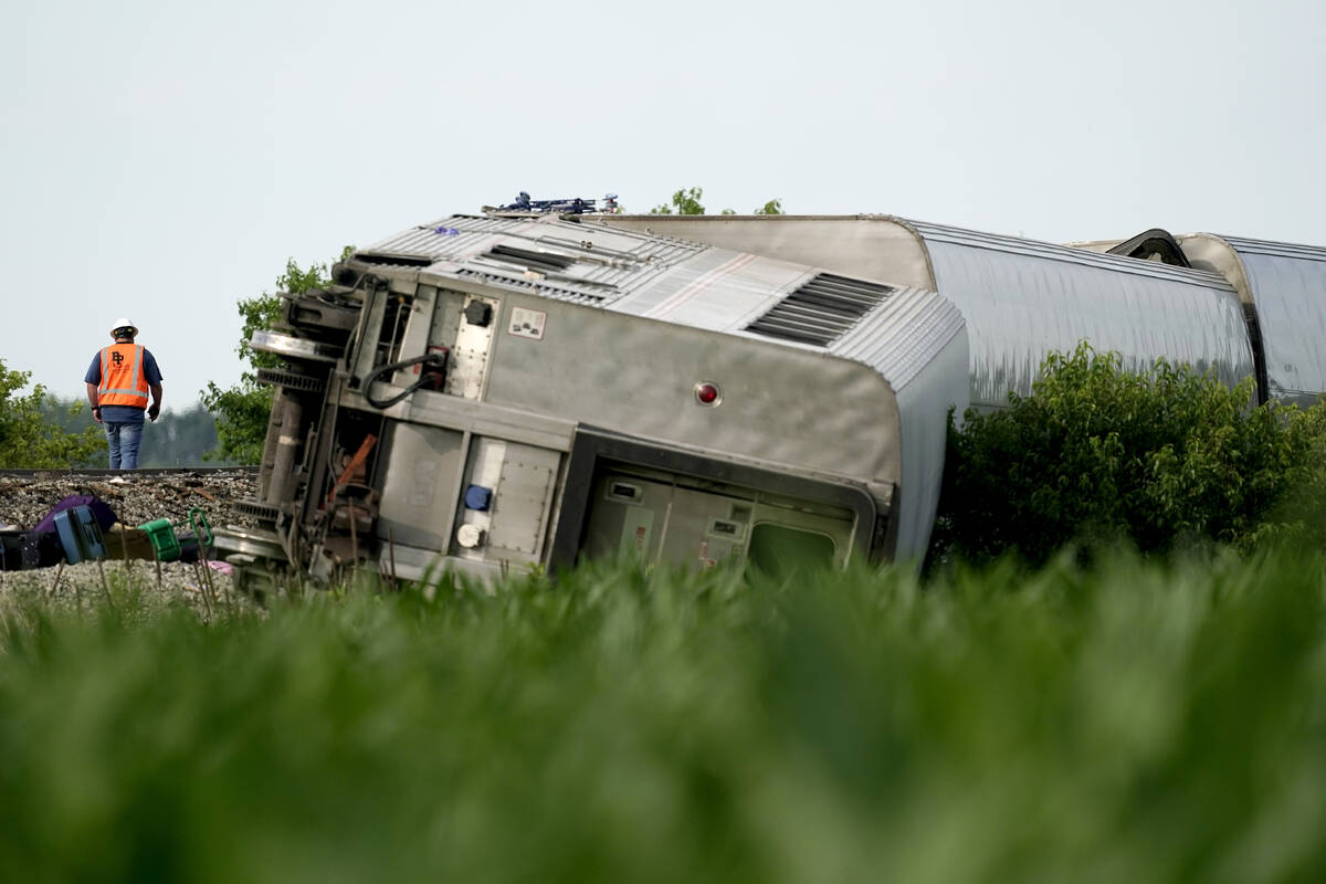 Kecelakaan kereta api Missouri menewaskan 3 orang, melukai puluhan lainnya