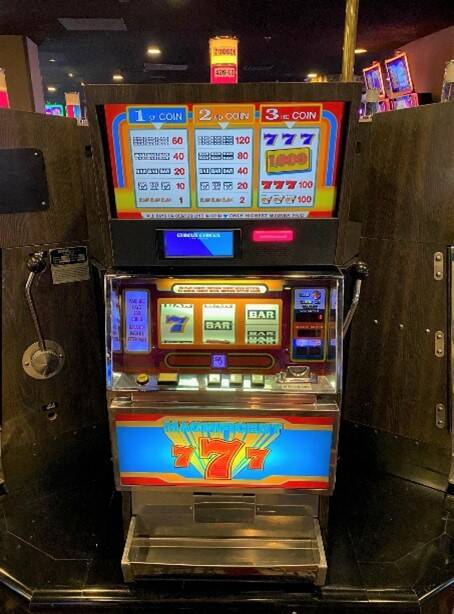 Circus Circus adds more vintage coin-operated slot machines | Las Vegas  Review-Journal
