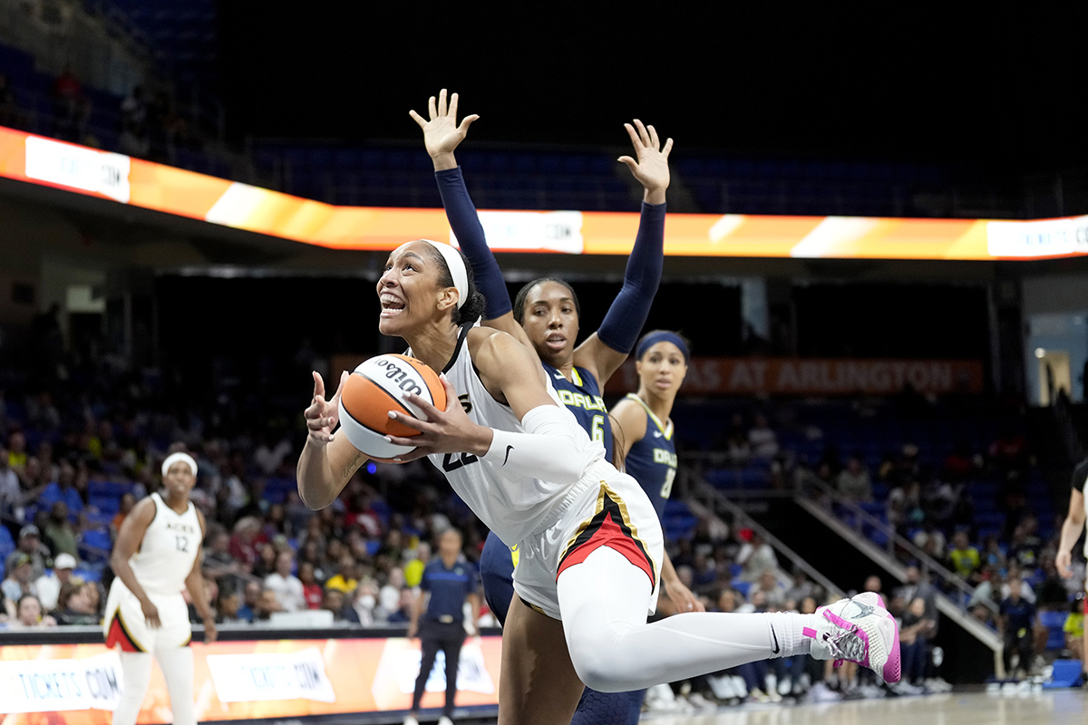 Kelsey Plum, A’ja Wilson memimpin Las Vegas Aces melewati Dallas Wings