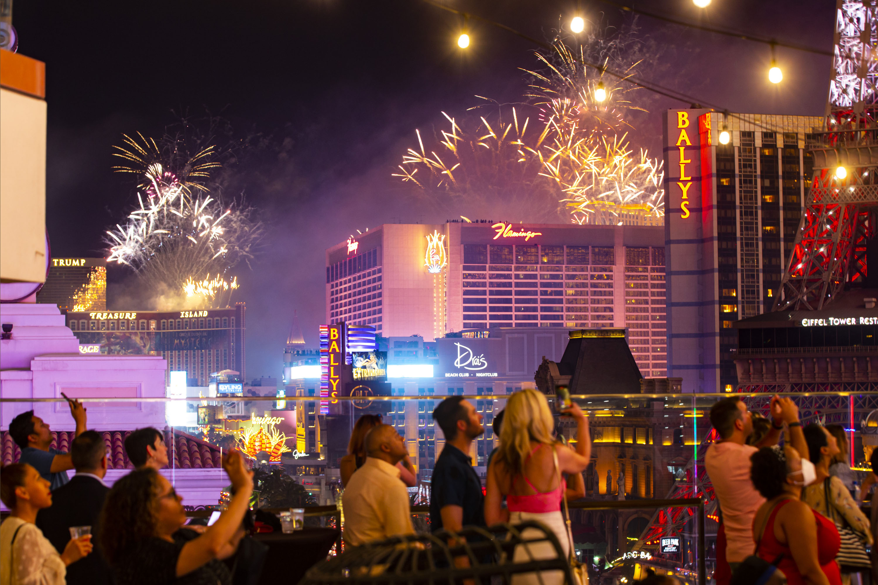 Pengunjung Las Vegas tidak terhalang oleh harga bensin 4 Juli yang tinggi