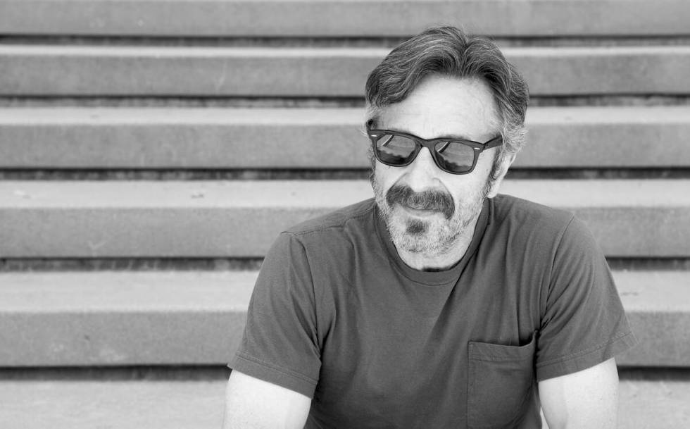 Foto 11 Juni 2019 ini memperlihatkan aktor, komedian, dan podcaster Marc Maron berpose untuk potret...