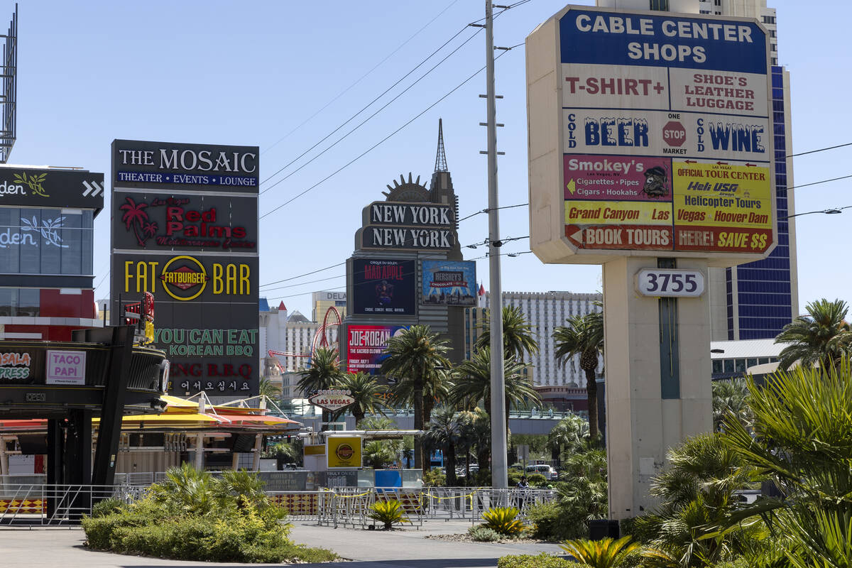 Apple to reclose stores in Las Vegas, other cities as coronavirus