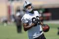Raiders star tight end makes list of NFL’s biggest bargains
