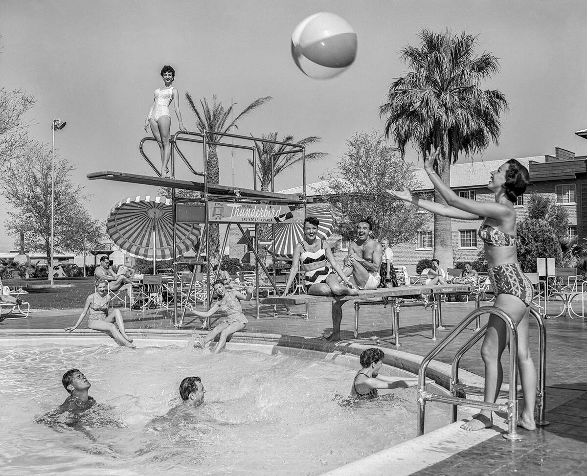 1950s Las Vegas Nevada Enchanting Pool Flamingo Hotel Colorpicture