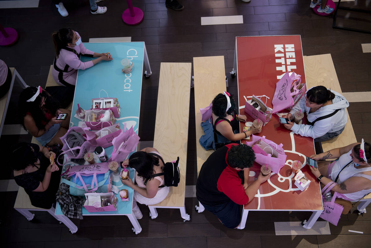 Hello Kitty Cafe at Fashion Show mall debuts Food Entertainment