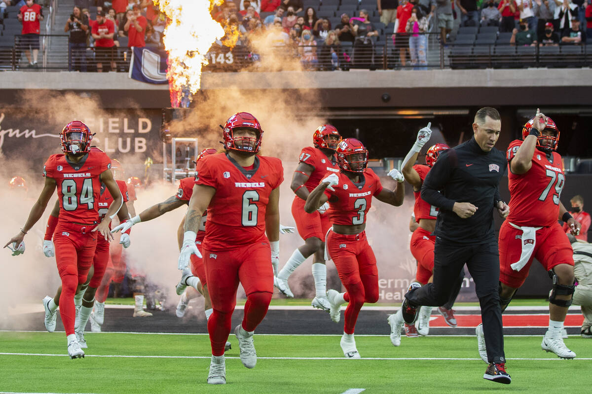UNLV football will play UNR, Hawaii through 2025 UNLV Football